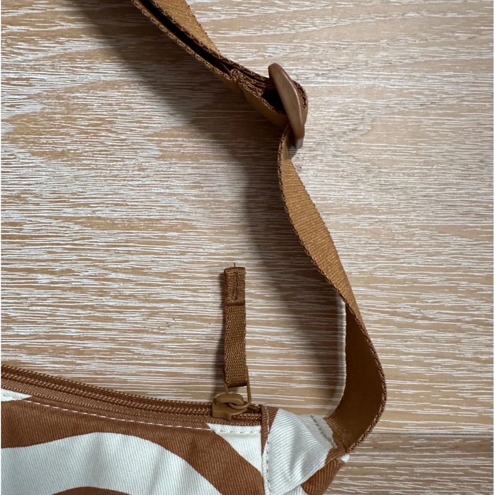 NWT UNIQLO x Marimekko Crossbody Round Mini Shoulder Bag - Khaki color - Picture 6 of 6